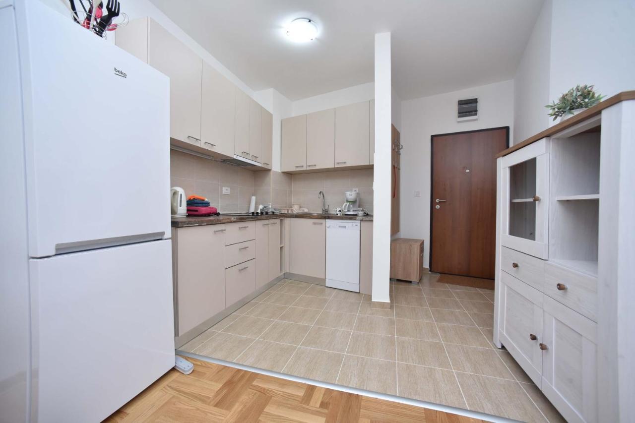 Brand New Aylin Apartment