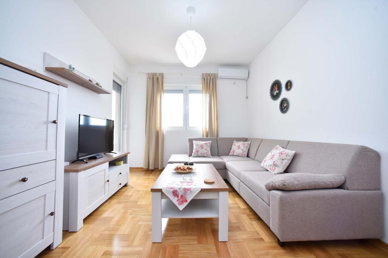 Brand New Aylin Apartment